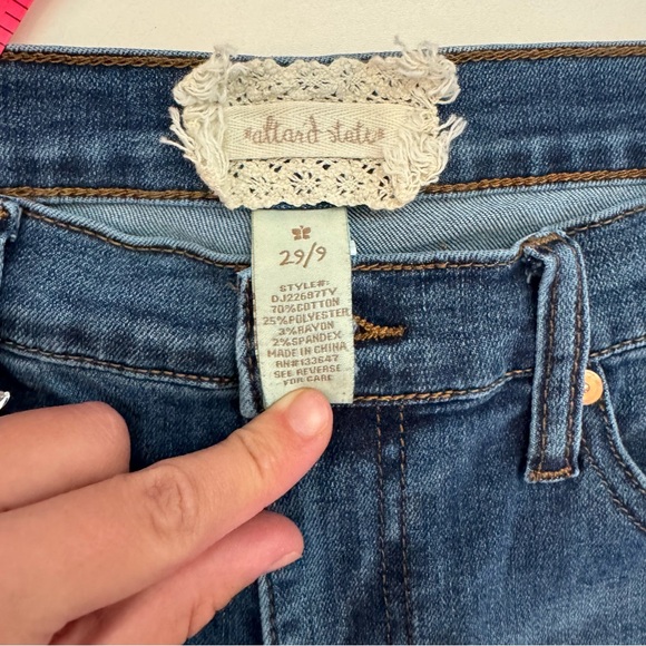 High Rise Boot Cut Flare Distressed Western Cowgirl Jeans Size 29/9 - Picture 5 of 12